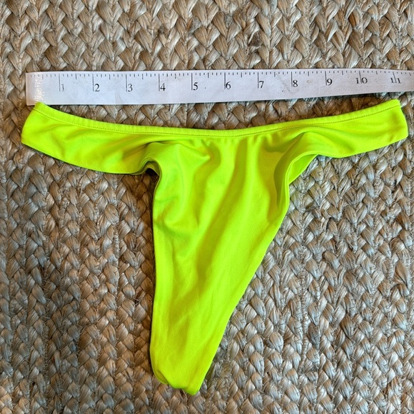 OH POLLY Bikini - Picture 6 of 7